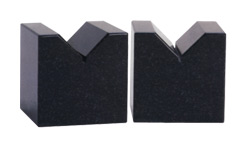 Granite V-shaped block